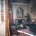 Ghiringhelli לינה וארוחת בוקר 4*