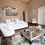 Oda ve Kahvaltı Ghiringhelli