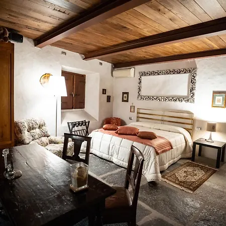 Oda ve Kahvaltı Ghiringhelli 4*